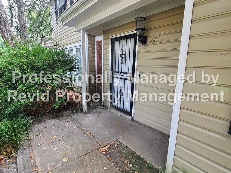6771 Bainbridge Dr — Photo 4