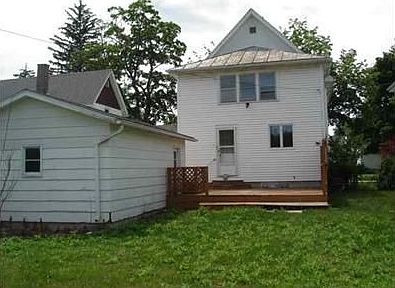 2nd image of 102 Erie St