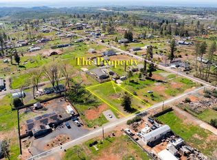 1422 W Dottie Ln, Paradise, CA 95969