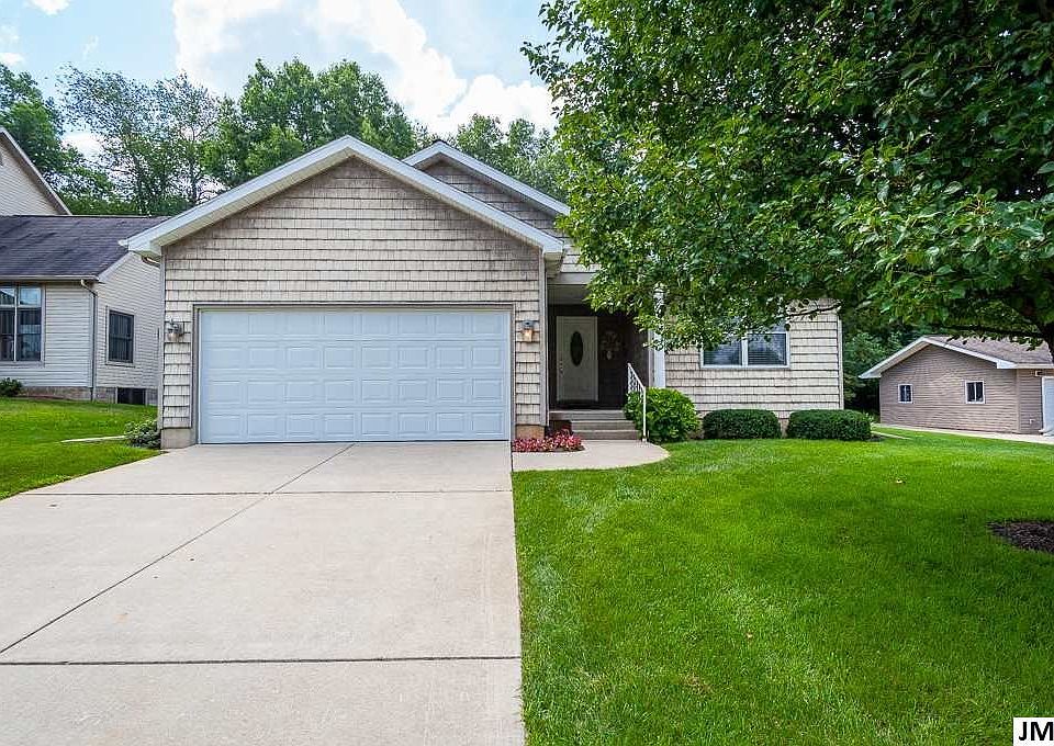 1st image of 143 Ferris Dr