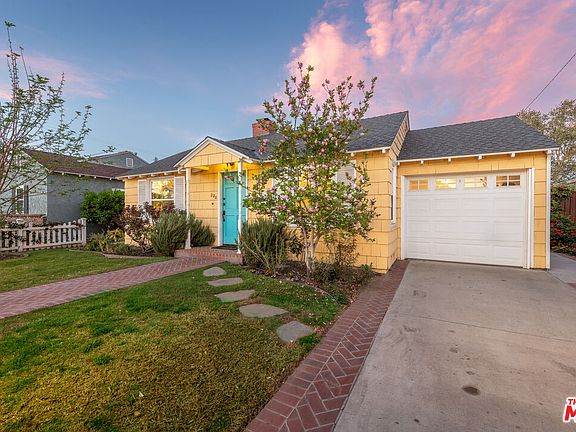 4th image of 220 S Griffith Park Dr