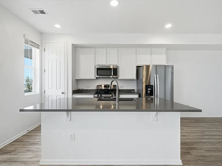 9640 Reunion Pkwy — Photo 6
