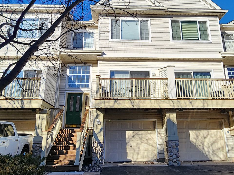2 story townhouse, south facing with loads of natural light.