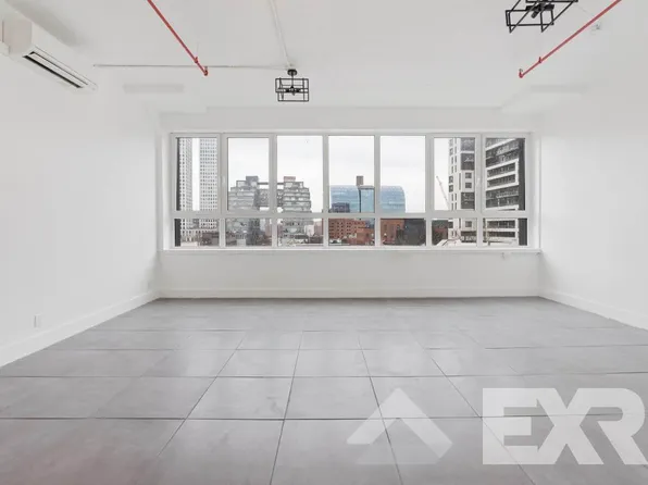 315 Berry Street image 1 of 11