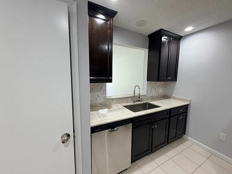 182 Sparrow Dr — Photo 24