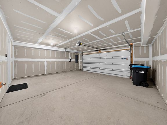 5th image of 118 Emily Way
