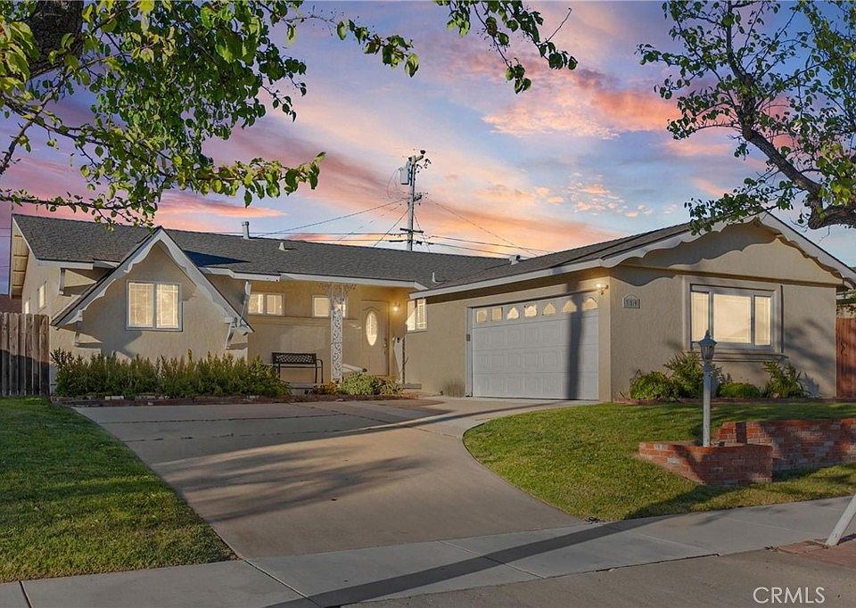1st image of 359 Atherly Ln