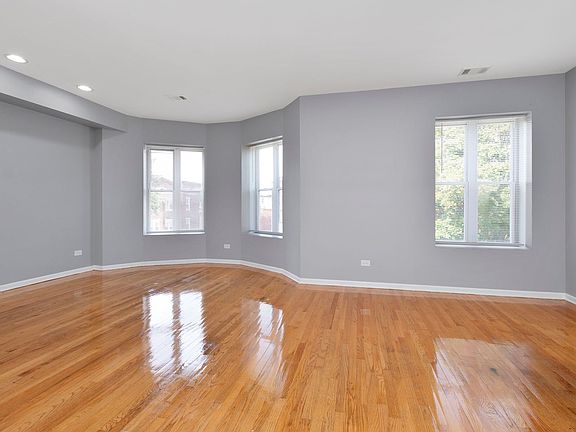 3rd image of 6631-6633 S Woodlawn Ave #6633-3S