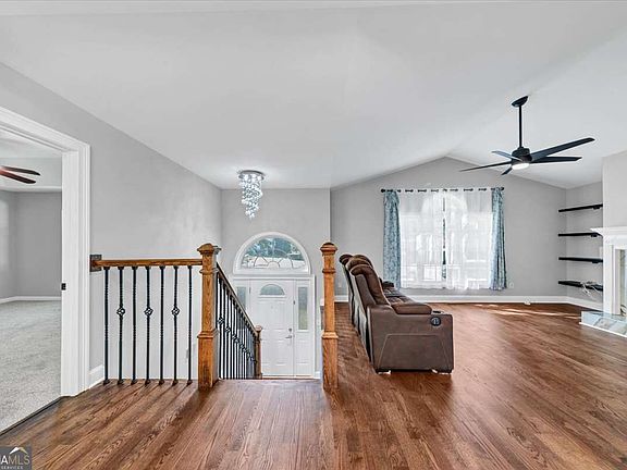 4th image of 2616 Chesterbrooke Dr