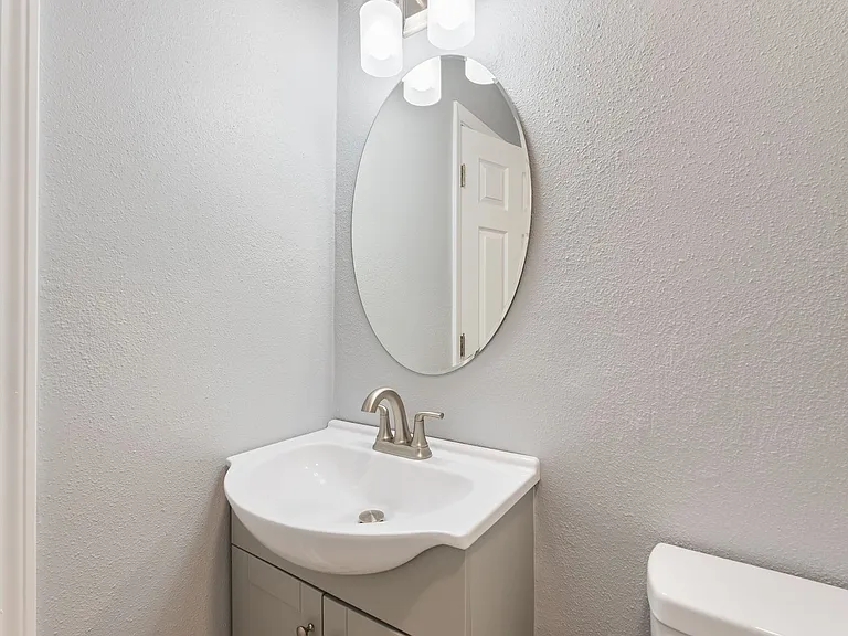 611 Lenora St #613 — Photo 10