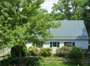 1044 College Cir, Saint Albans, WV 25177