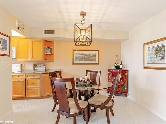 5th image of 25730 Hickory Blvd APT 536C