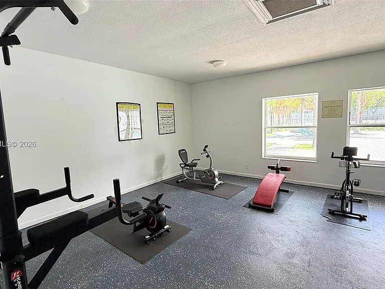 415 Executive Center Dr #203 — Photo 30