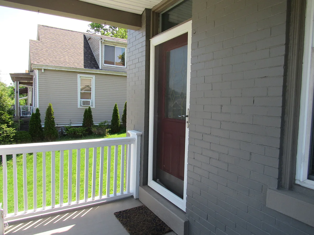 Building Photo - 48 19th St #1