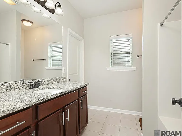 18317 Sunset Park Dr — Photo 16