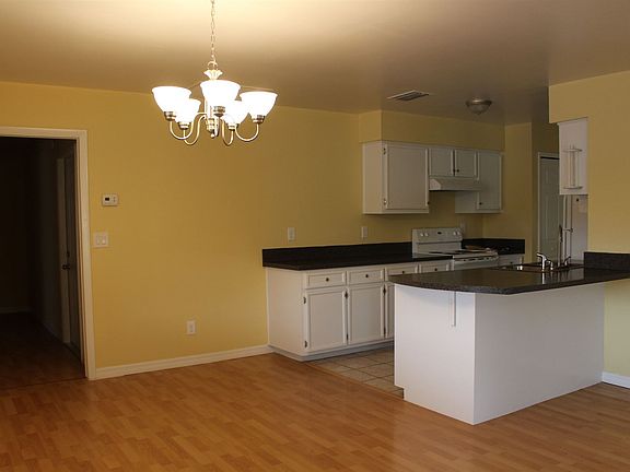 4th image of 4403 Teasdale Dr