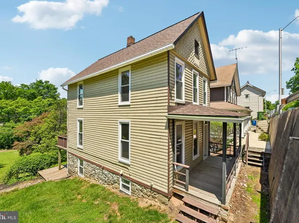 5702 Falls Rd, Baltimore, MD 21209