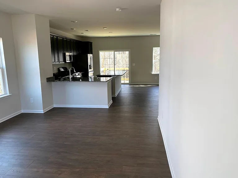6525 Revolutionary Trl — Photo 3