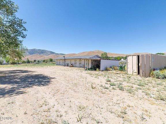 4th image of 10705 Santa Fe Rd