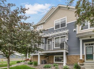 1691 Village Trl E UNIT 7, Maplewood, MN 55109