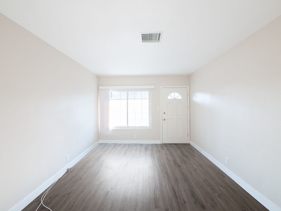 1st image of 11801 Hart St APT 5