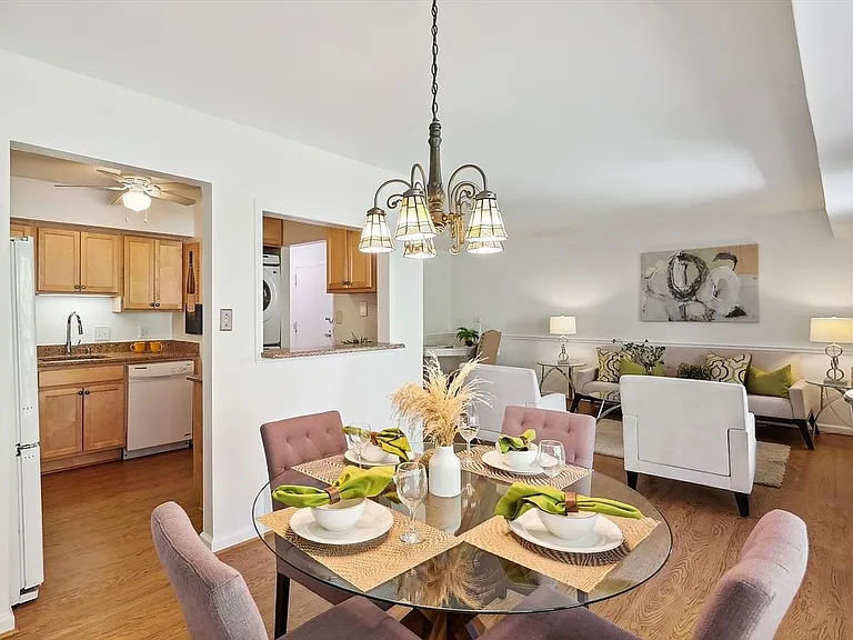 10 Monroe St #302 — Photo 10