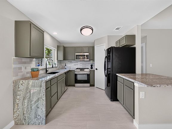5th image of 13431 Bridgewalk Ln