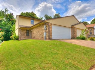 3024 Stonepoint Dr, Edmond, OK 73034