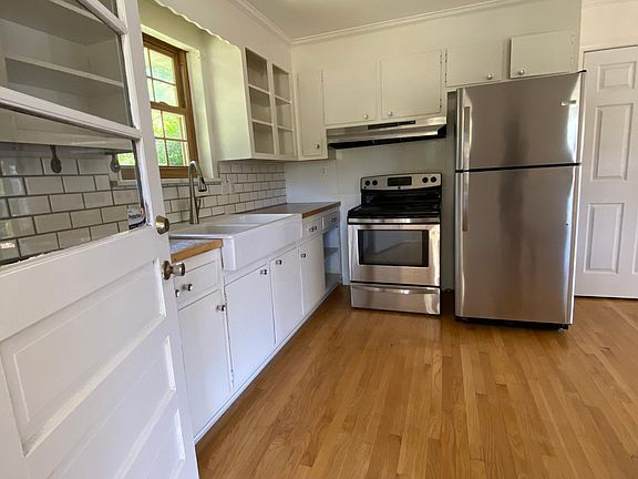 Side door entering into kitchen