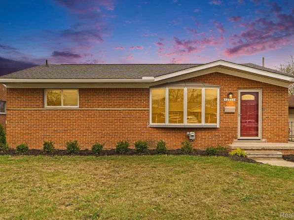 32639 Anita Dr, Westland, MI 48185
