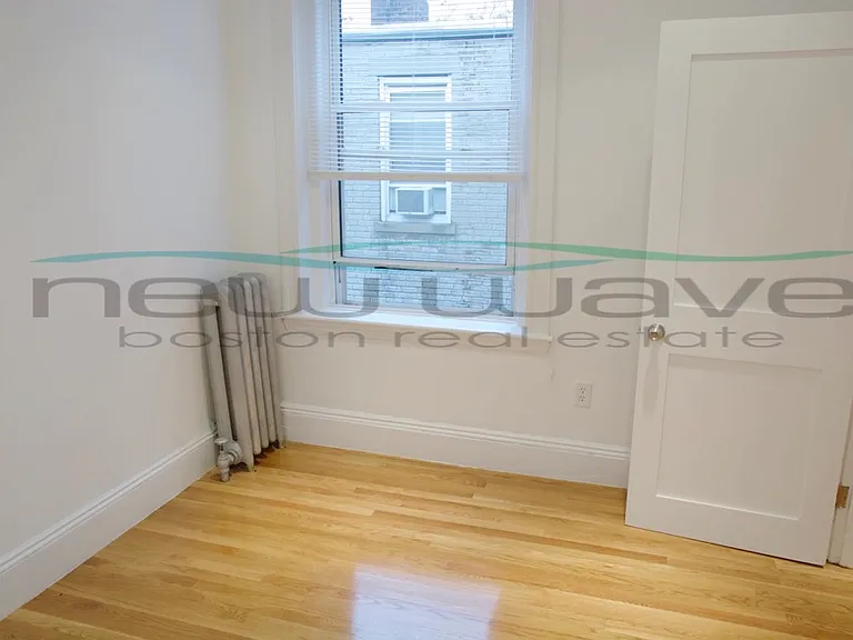 51 Queensberry St #21 — Photo 7