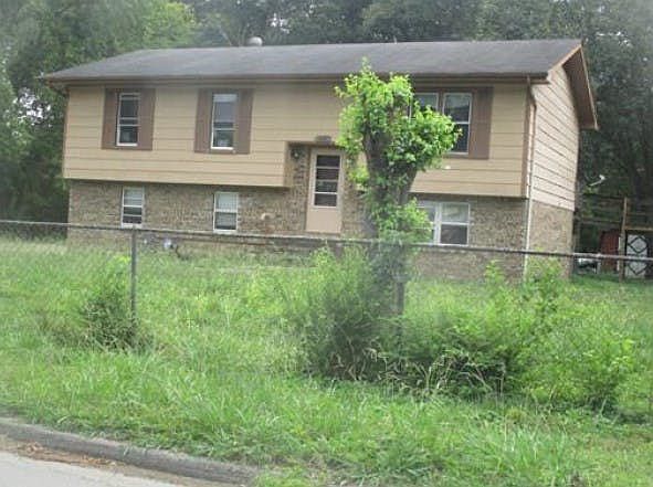 2nd image of 242 Headlyn Dr