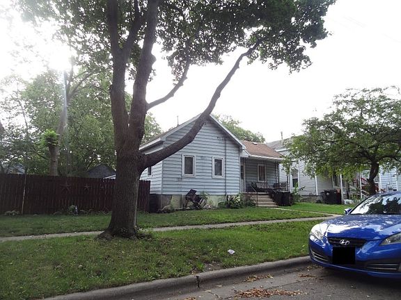 3rd image of 817 Vine St