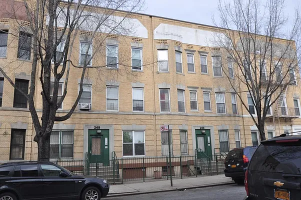 Sold by Remax Real Estate Professionals | media 1