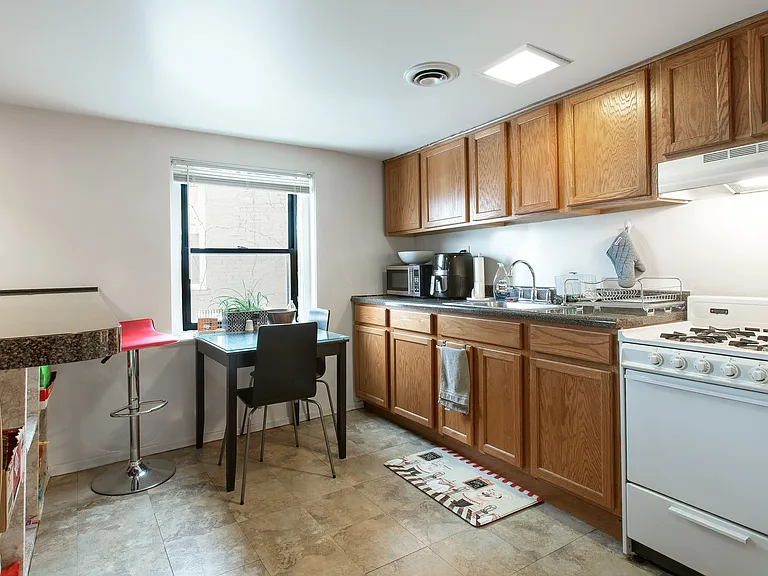 515 Semple St — Photo 10