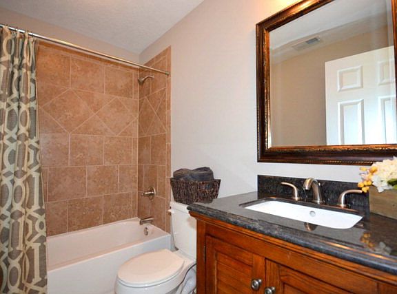 5th image of 105 Cokesbury Ct