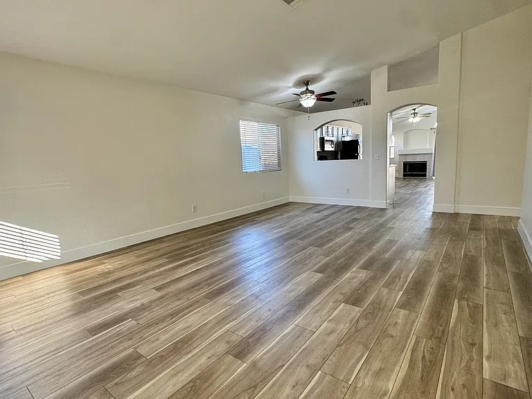 7032 Golden Desert Ave — Photo 2