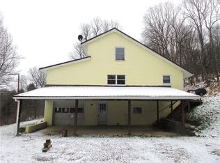 746 Hunters Ridge Rd, Mount Morris, PA 15349