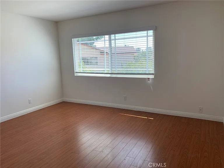 10221 White Oak Ave #1 — Photo 17