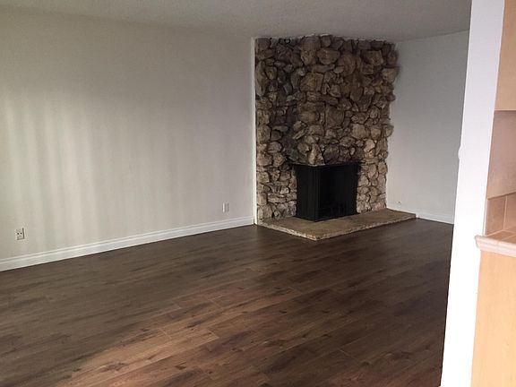 5th image of 4412 Ventura Canyon Ave #V