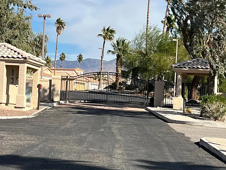 470 Acoma Blvd S #110 — Photo 2