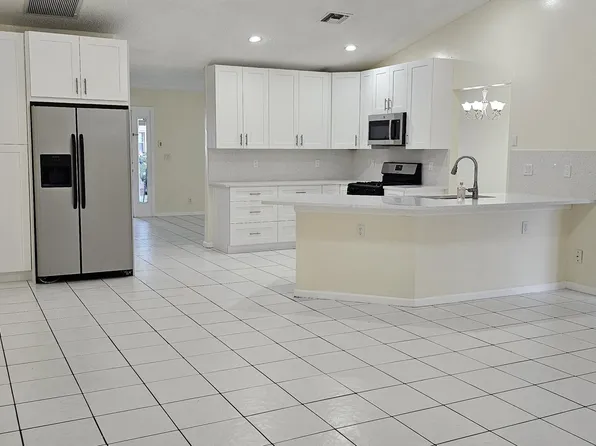1488 Fairway Cir, Greenacres, FL 33413