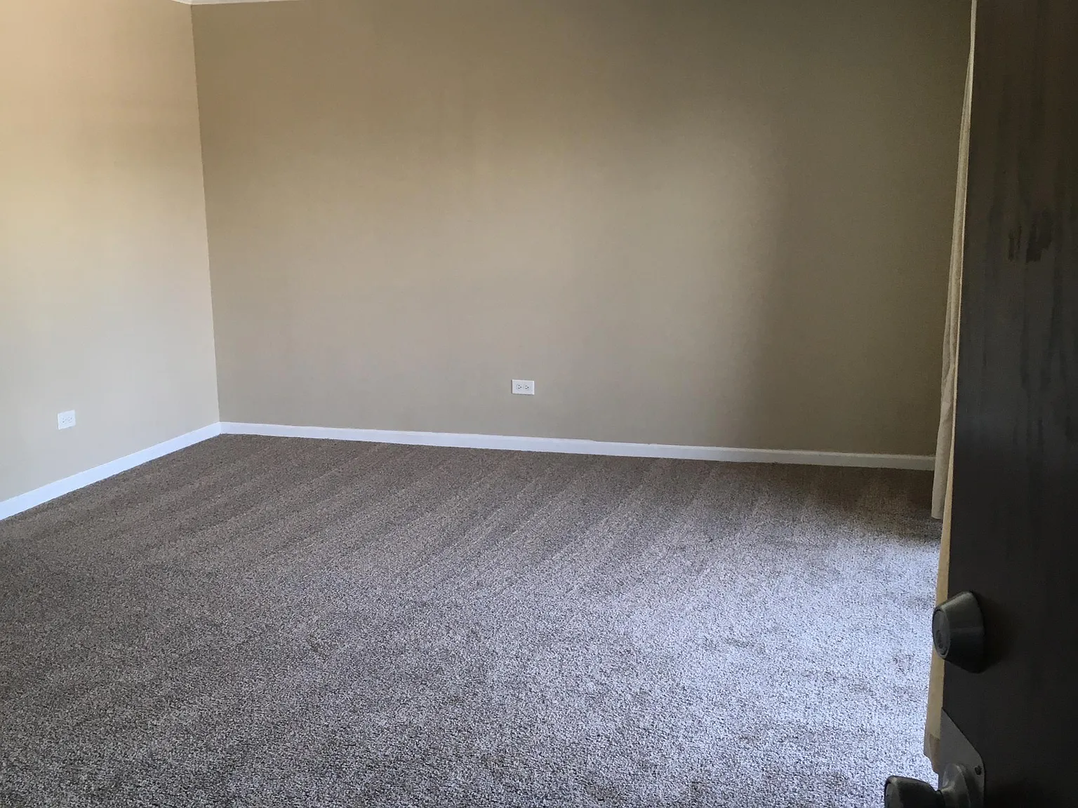 2 bed, 1.5 bath, 900 sqft, $1,695 — Photo 3