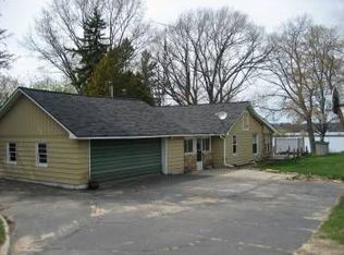 5817 E Ridge St, Newaygo, MI 49337