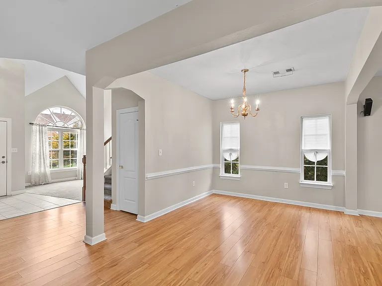 712 Tallahassee Dr — Photo 10