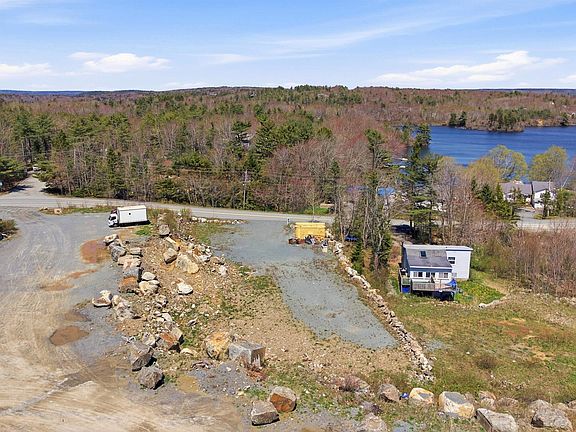 2nd image of 961 Cobequid Rd