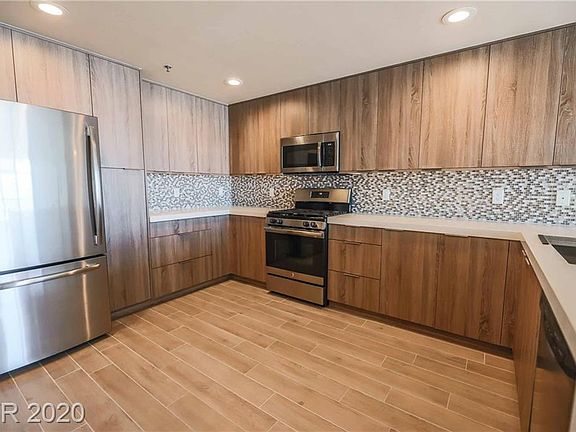 5th image of 150 Las Vegas Blvd N Unit 2116