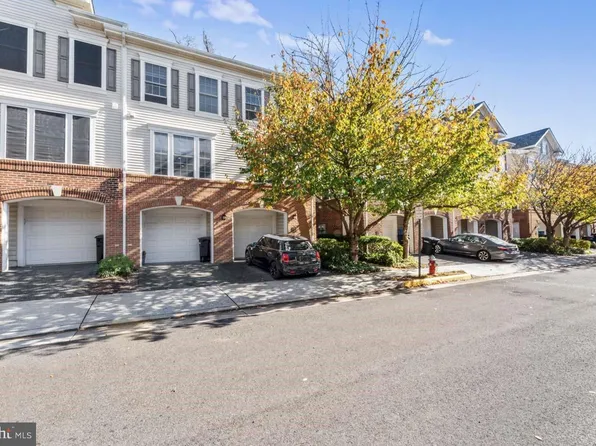 7132 Huntley Creek Pl, Alexandria, VA 22306