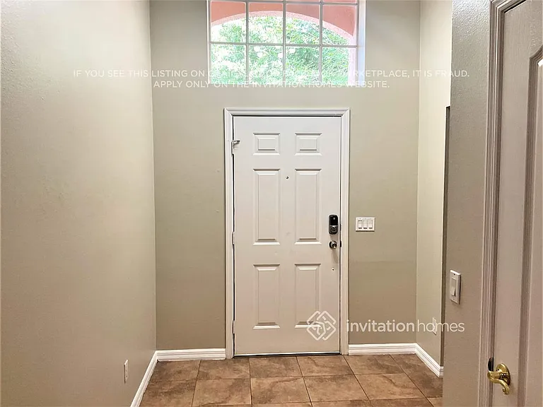 3620 Seminole Dr — Photo 2