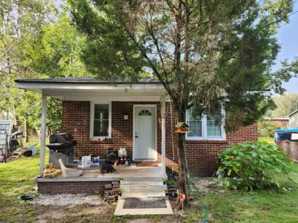 5247 Charter Dr, North Charleston, SC 29406